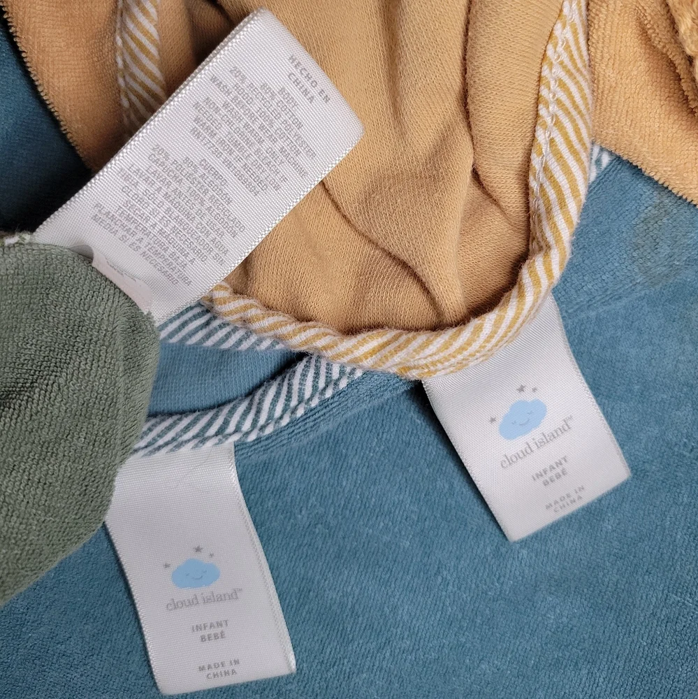 bundle of 3 baby towels